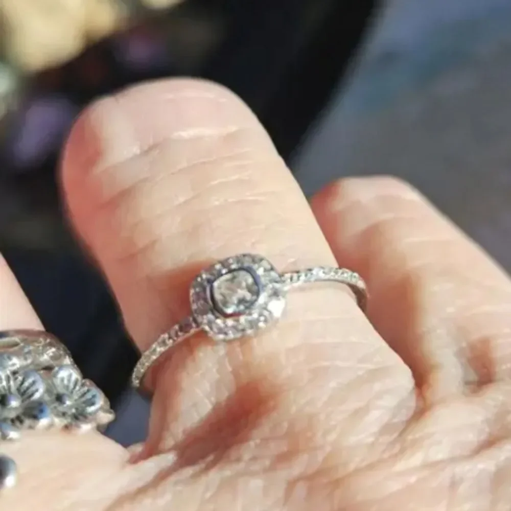 boutique simulated diamonds
